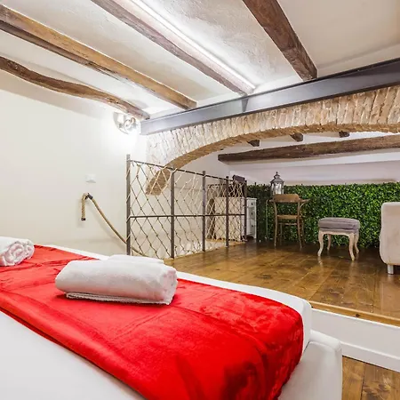 Senzanome Prestige Appartement *